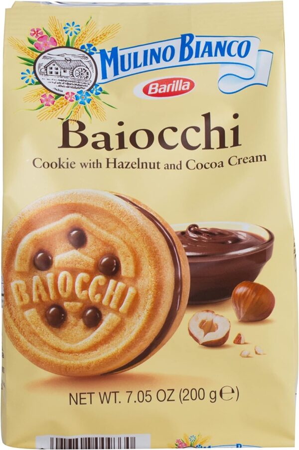 Mulino Bianco Baiocchi Biscuits with Hazelnut, 200 g, Golden Brown