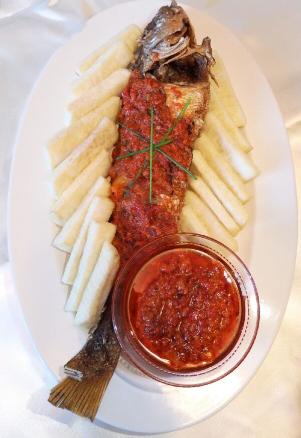 Yams , Sauce & Grilled Whole Mackerel